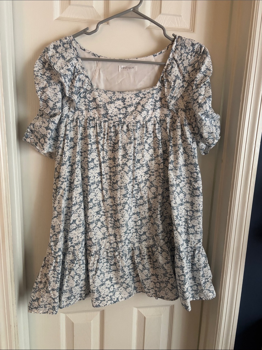 vestique Cream and Blue Floral Puff Sleeve Tunic/ Dress